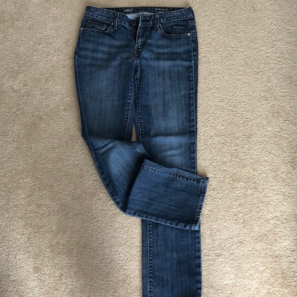Levi’s straight leg jeans